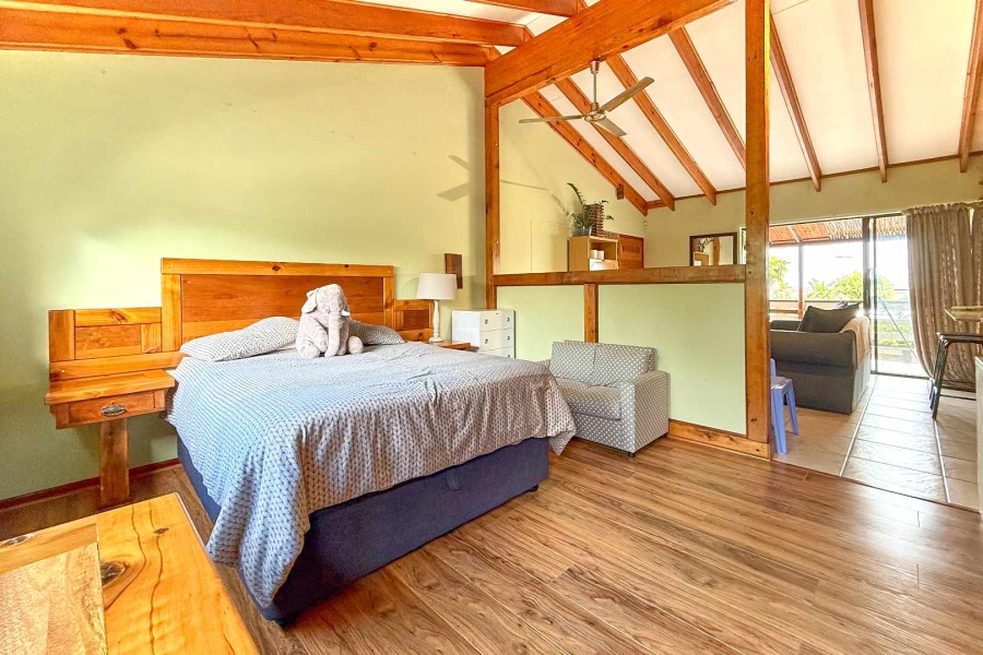 5 Bedroom Property for Sale in Flamingo Vlei Western Cape